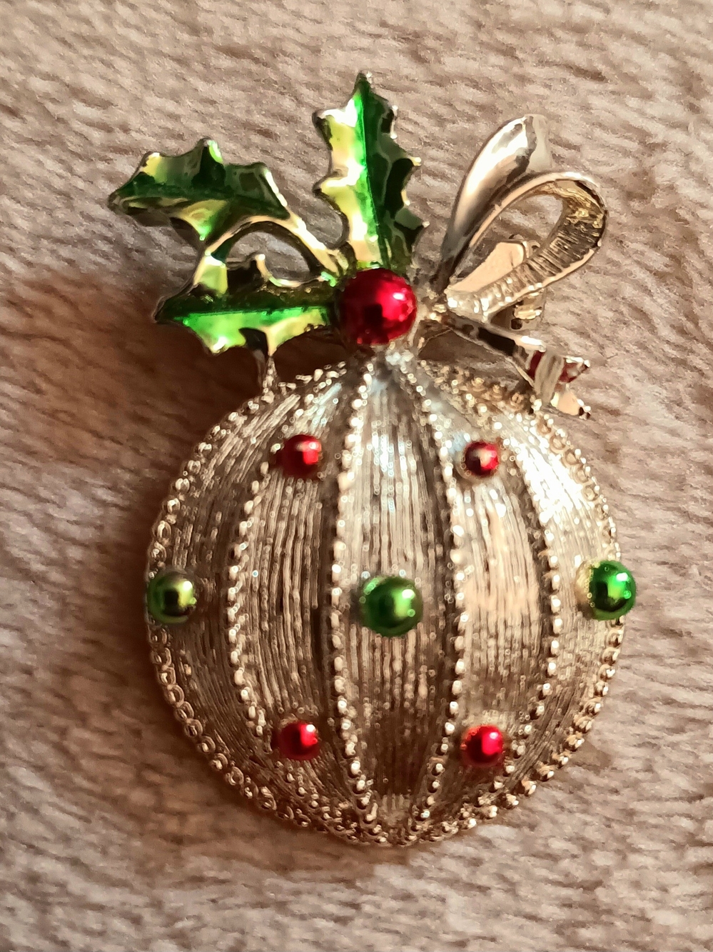 Gerry's Vintage 1960s Festive Christmas Holiday Ornament Brooch - Gold Green Red